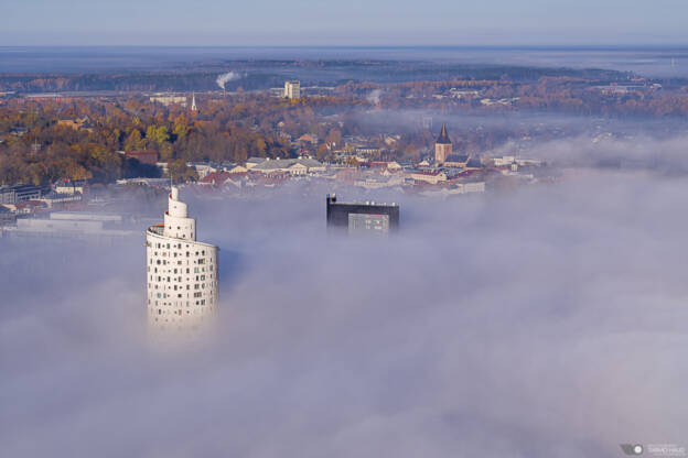 Tigutorn in fog